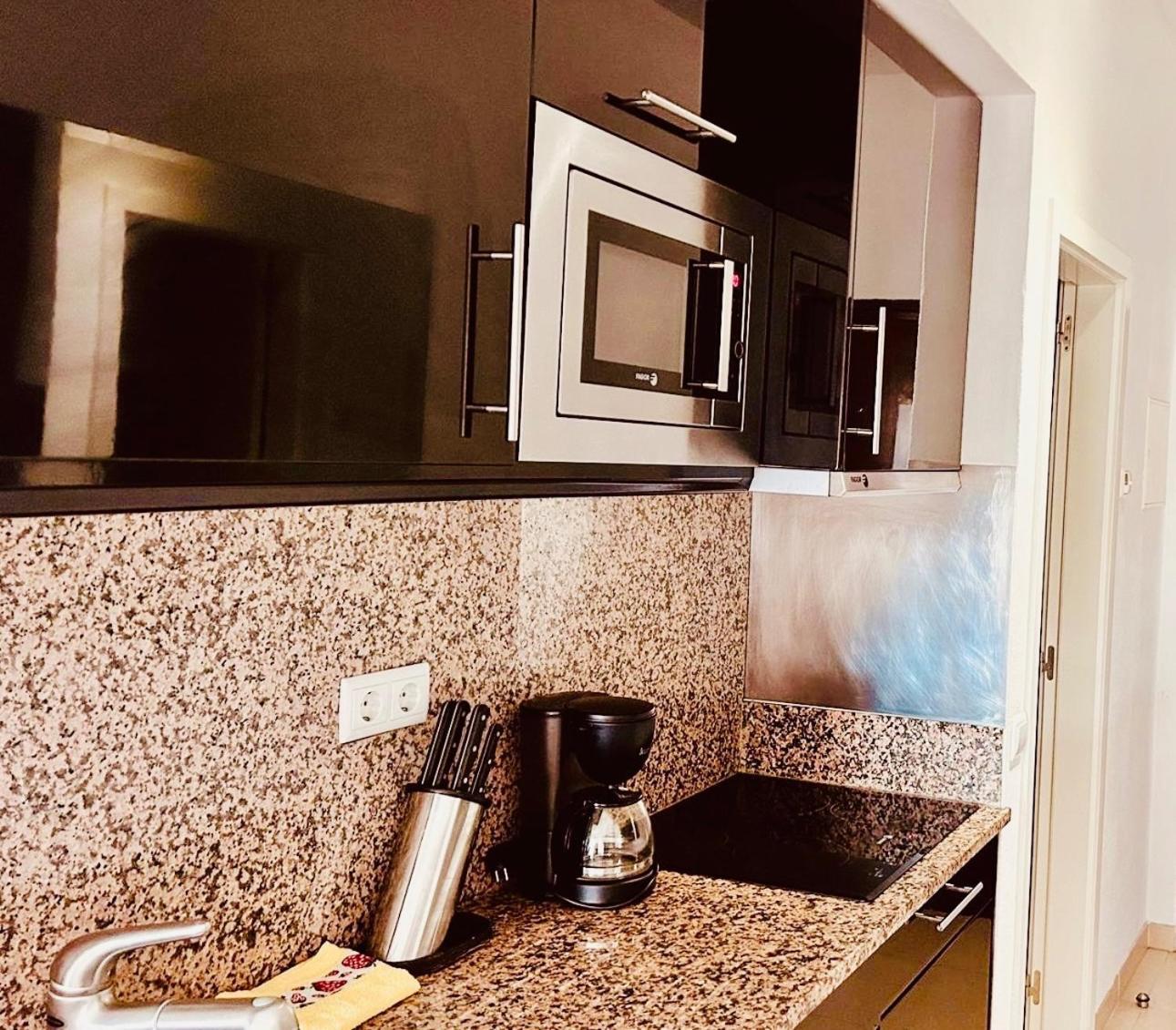 Lagos Marina View Apartment Near Beaches And Shops Esterno foto